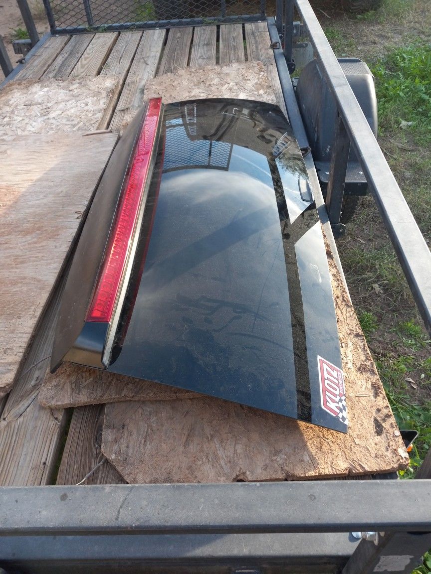 Escalade Rear Window