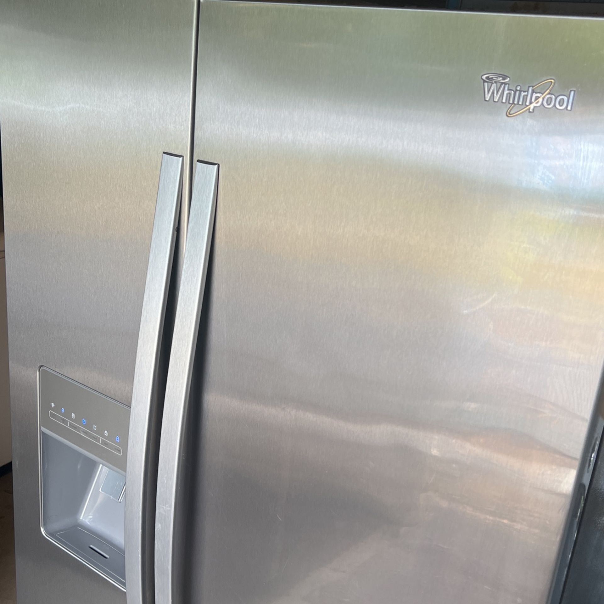 Whirlpool, Side-By-Side, Icemaker, Ld Light Two Years Old