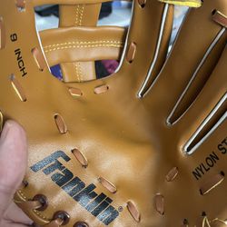 Franklin 8 inc baseball glove  Like new 
