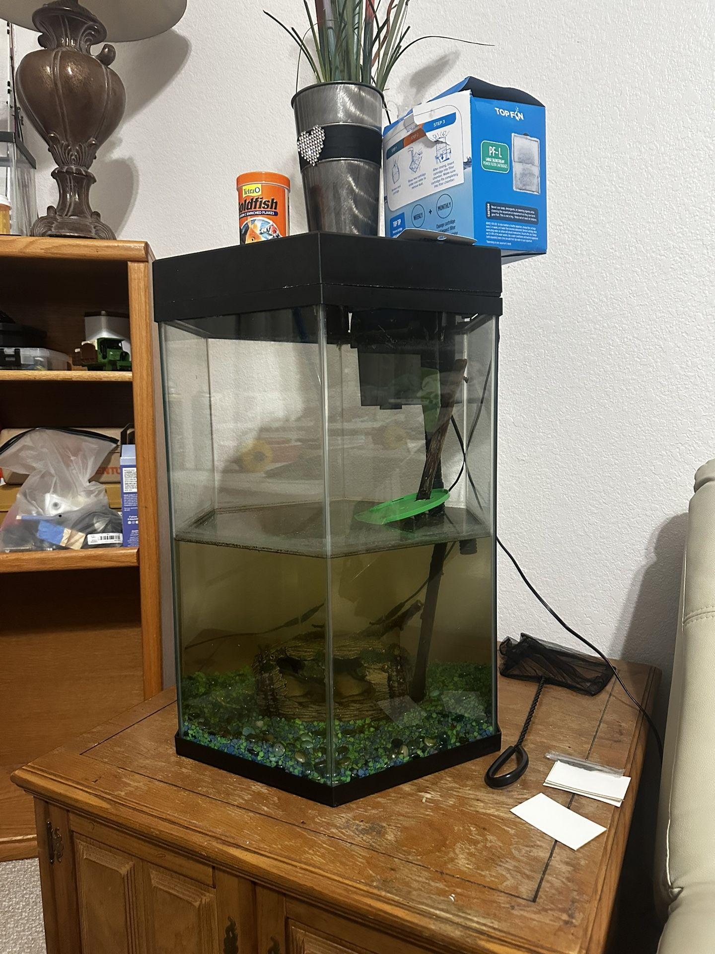 25 Gallon Vertical Fish Tank