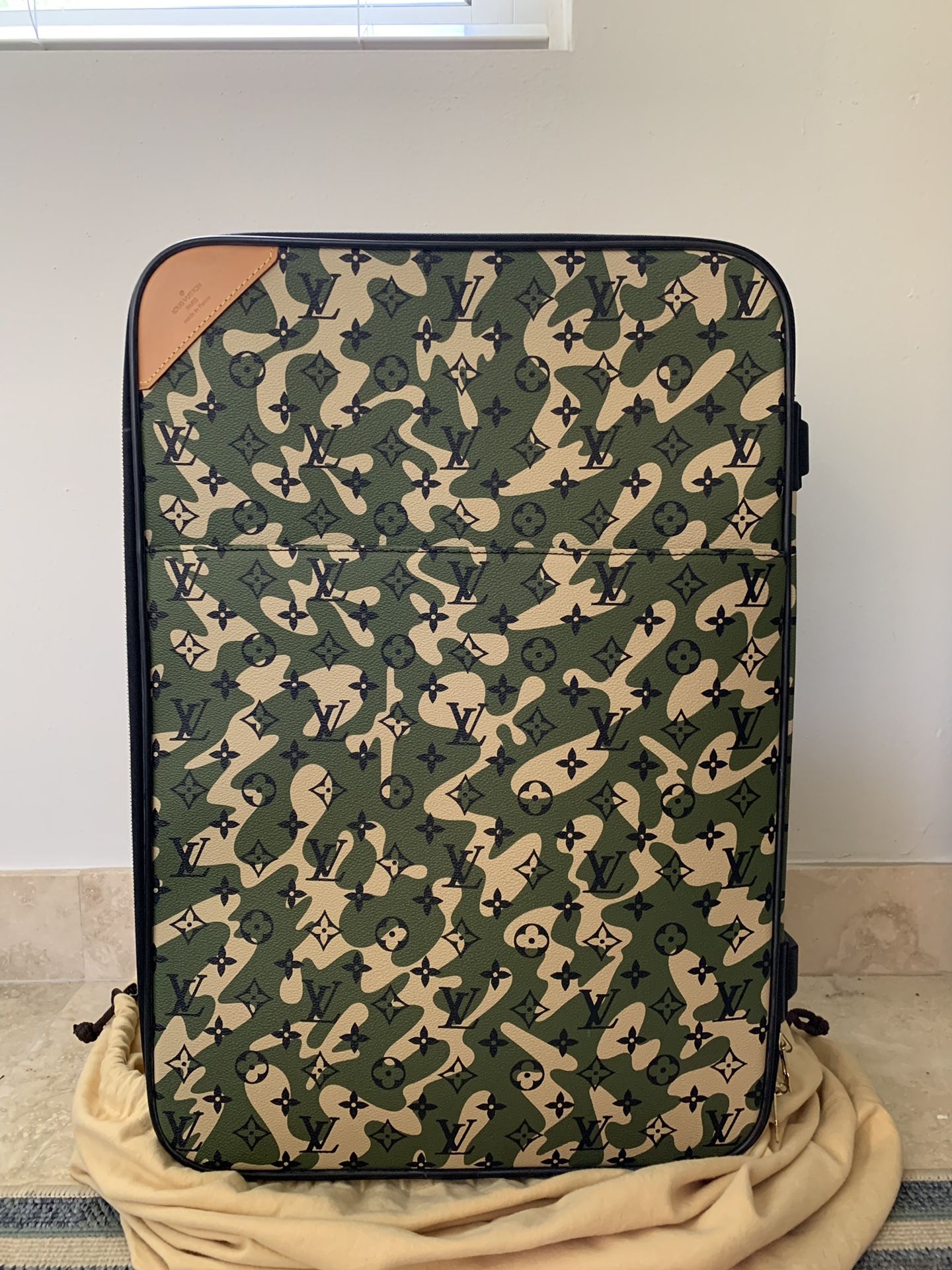 Louis Vuitton Monogramouflage Pegase 60 luggage Takashi Murakami rare