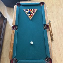 Mini Pool Table