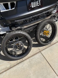 Surron/Talaria/Eridepro Milk Racing Supermotos