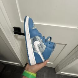 Air Jordan 1 Mid