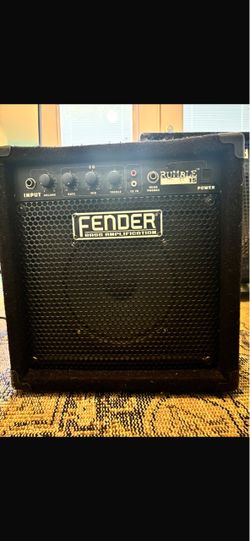 Fender Rumble 15 Bass Combo Amplifier