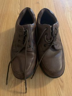 Men’s Dress Shoes. Brown. Size 10.5