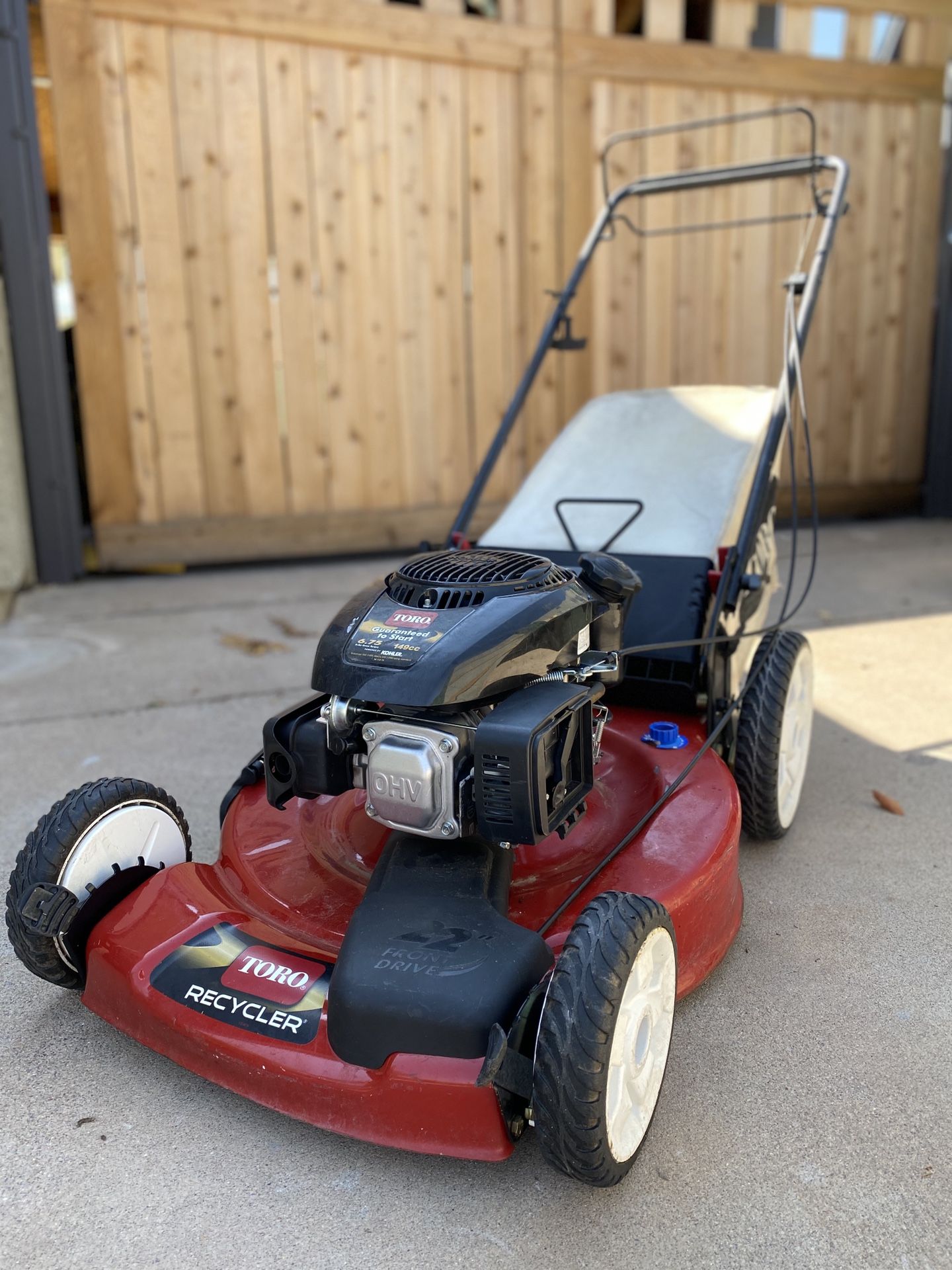 Toro 22in self propelled lawnmower lawn mower