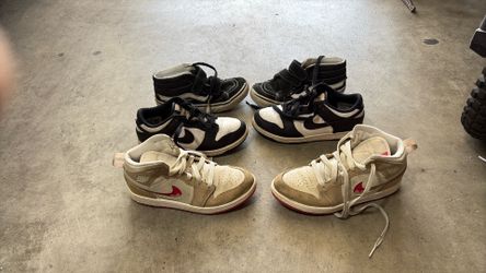 Boys Nikes air Jordon