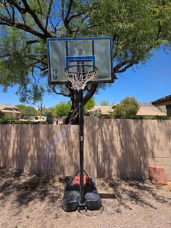 Basketball hoop