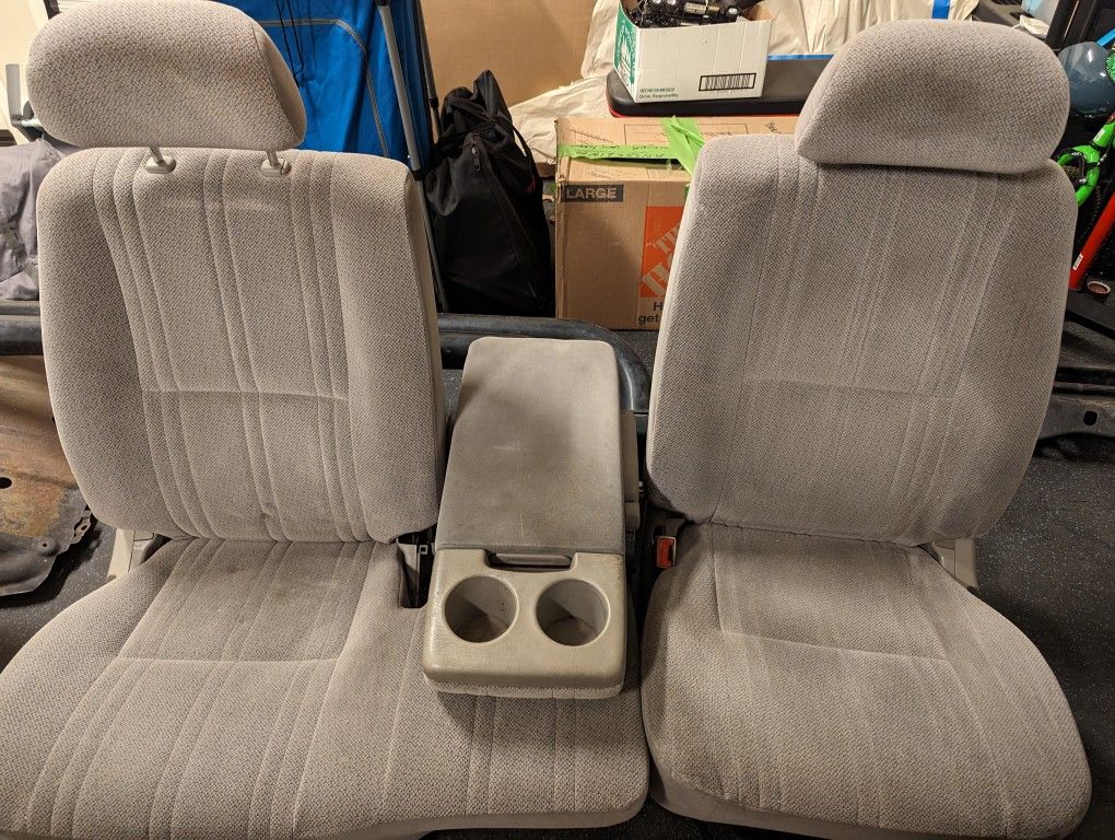 1st Gen Tundra Drivers And Passenger Side Bucket Seat