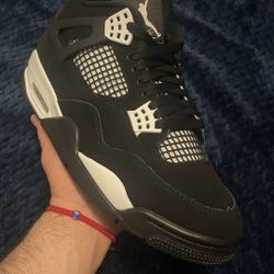 Jordan 4 White Thunder Size 10 