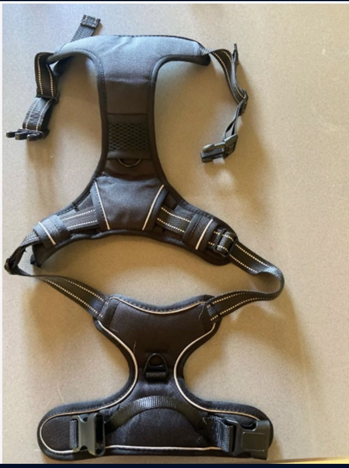 $8 (NEW) No Pull Dog Harness – Front Clip, Heavy-Duty, Reflective, Easy Control Handle for Large Dogs (Black)