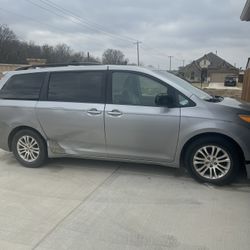 2011 Toyota Sienna