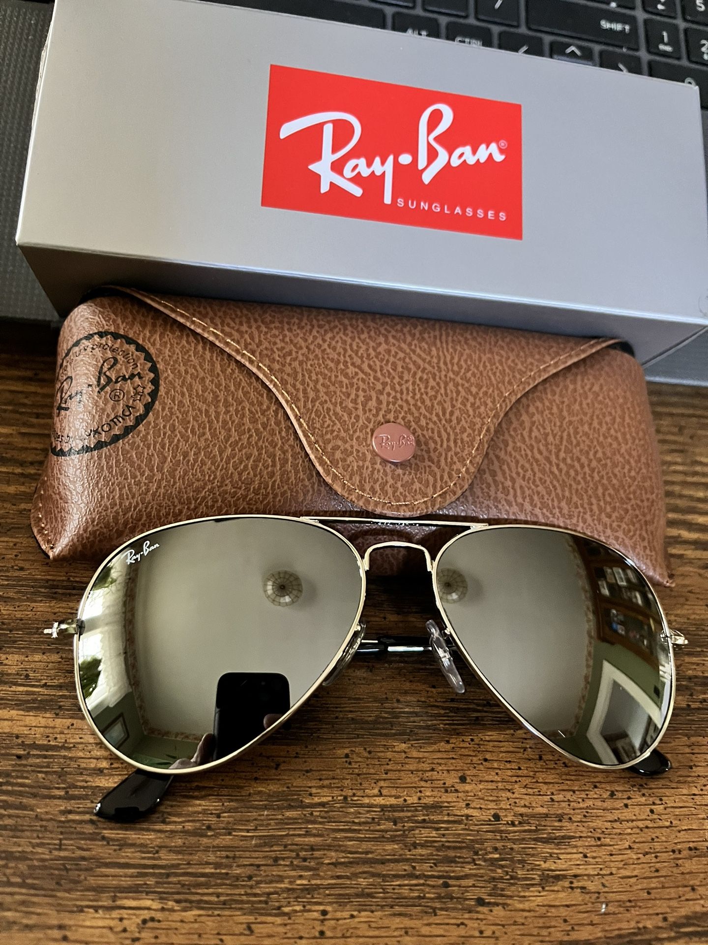 RAY-BAN AVIATORS 58mm. SILVER FRAME WITH SILVER MIRROR LENSES.