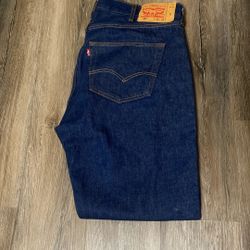 Levis 