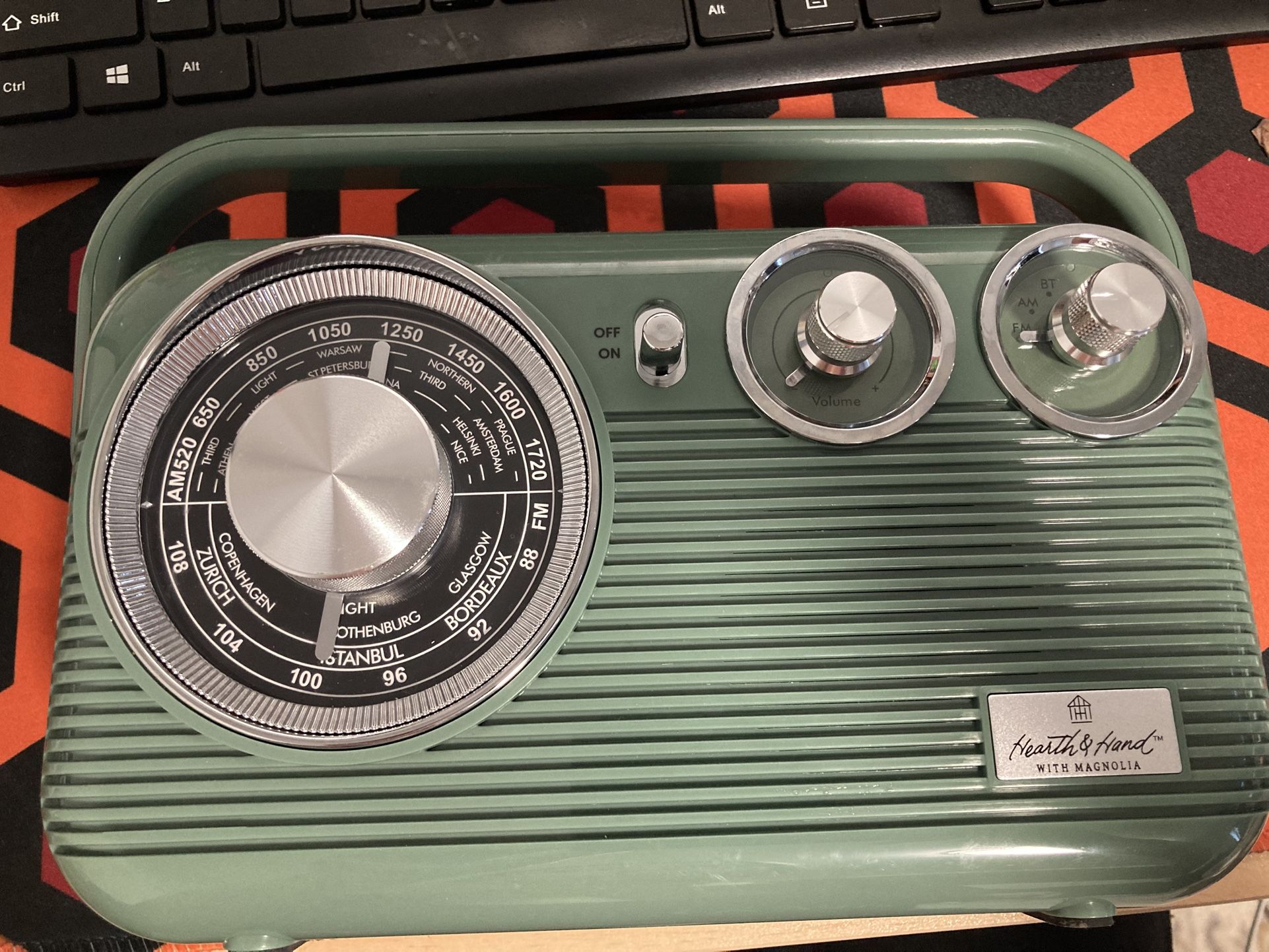 Retro Bluetooth Radio