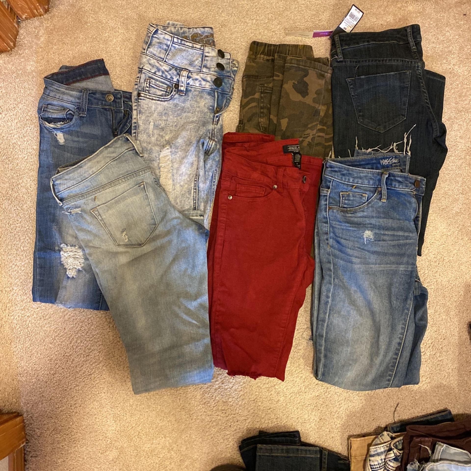 Pants Size 0 . 7 Pairs For $15