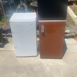 Mini Fridges 