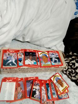 Baseball,football&basketball cards..from 80's &90's( MVP's)