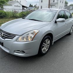 Nissan Altima 2011