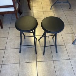 Stools / Bancos