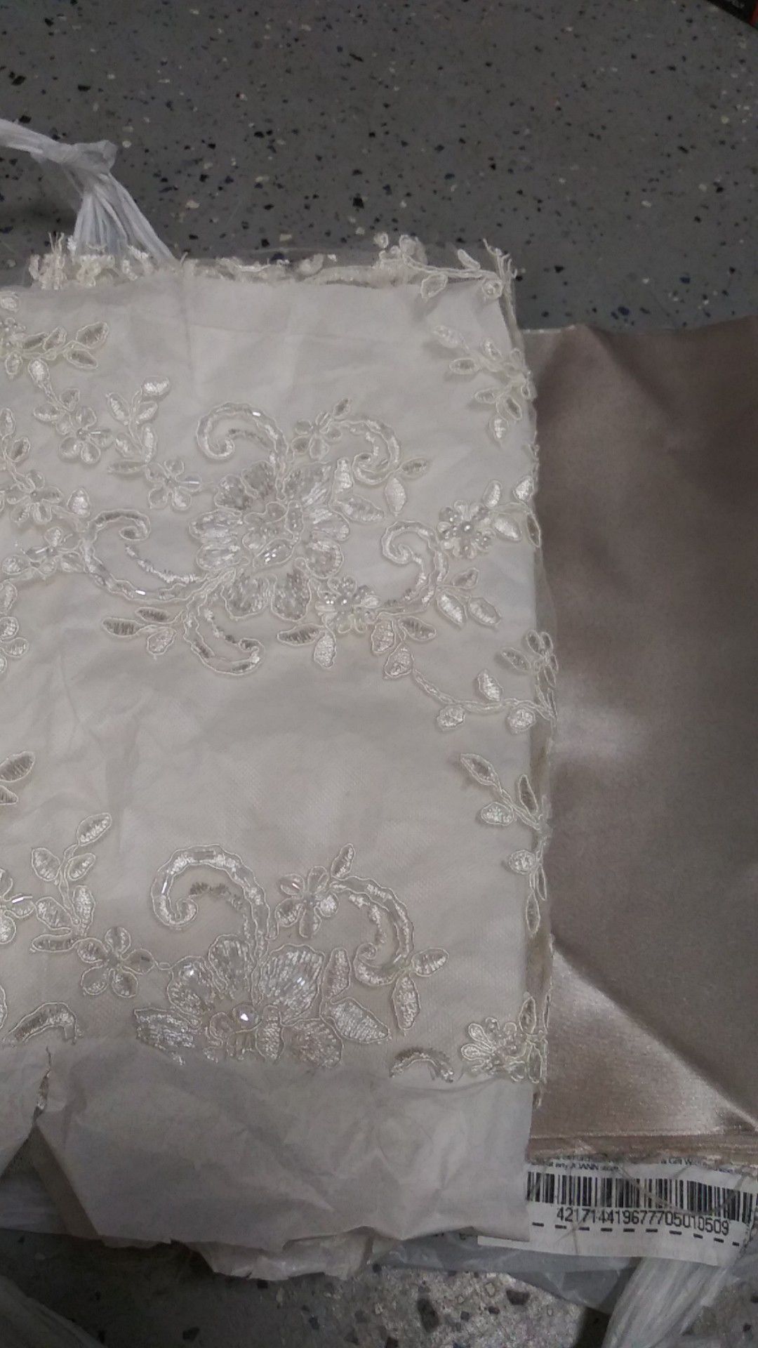 1 yard of bridal lace & satin fabric