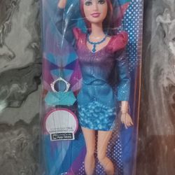 Barbie Fashionista Raquelle Doll 