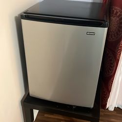 Mini fridge Kenmore 18”/25”