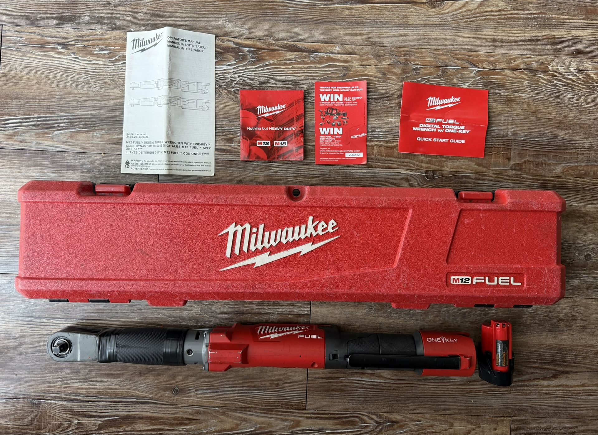 Milwaukee digital torque wrench 3/8 with battery and charger
