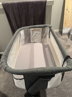Bassinet ( Baby Delight)