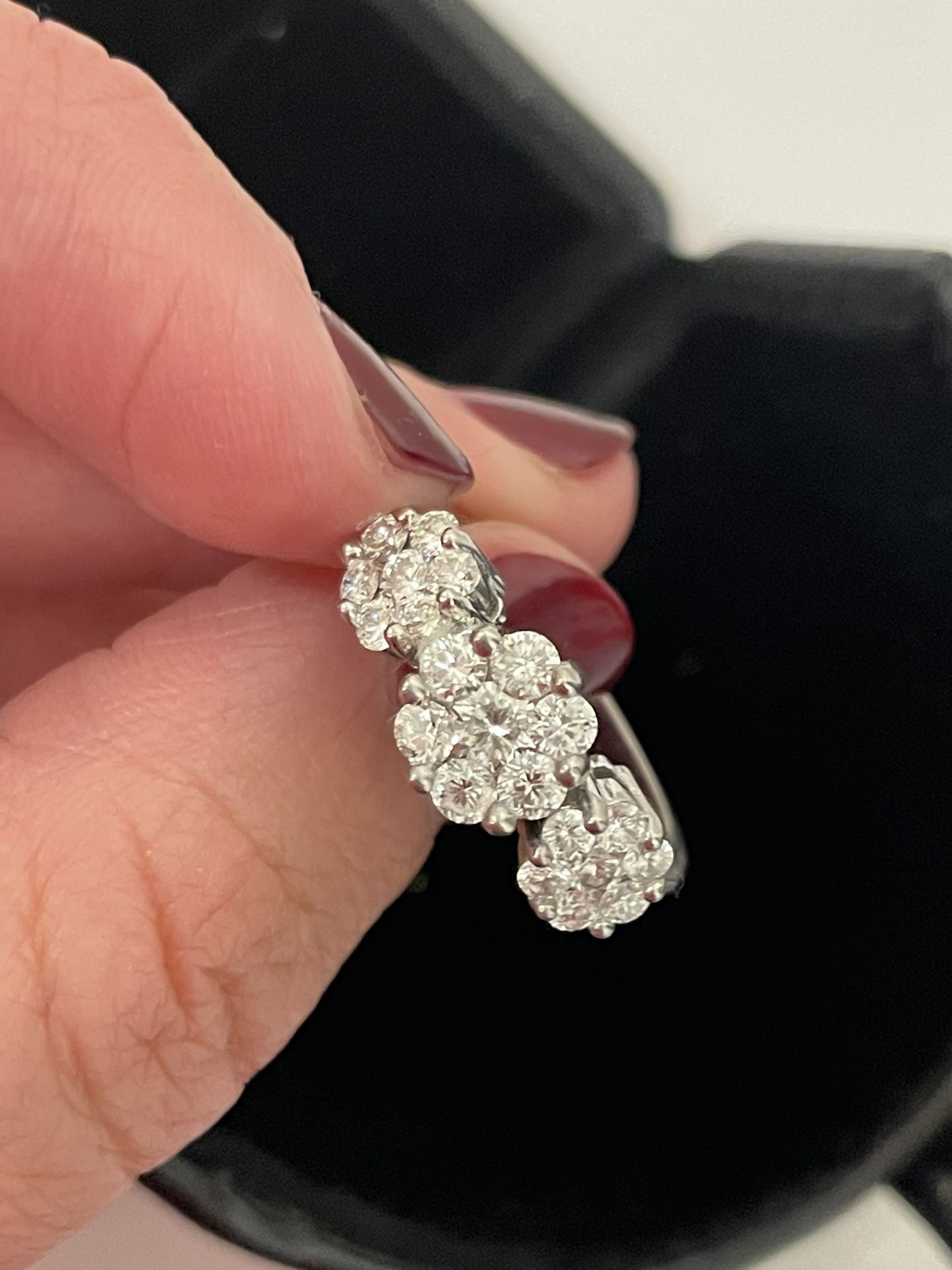 18k Gold Natral Dimond 3 Flower Ring