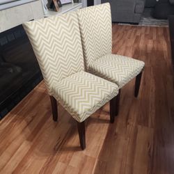 4 Dining Chairs