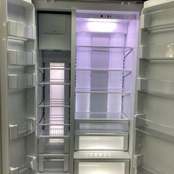 Cafe Side-by-Side Refrigerator in WiFi Connect Technology with Adjustable Spillproof Glass Shelves and Stainless steel