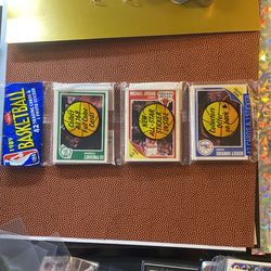 1989 Fleer Unopened Rack Pack Jordan Showing Center Top
