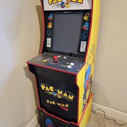 1UP PACMAN