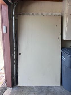 Closet doors- free
