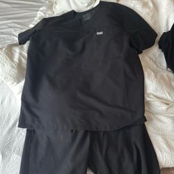 4 Pairs Of Figs Large Scrubs - Black