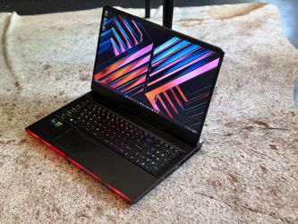 MSI Raider GE76 12UH Gaming Laptop RTX 3080, i7-12700H, 16GB, 1.5TB!