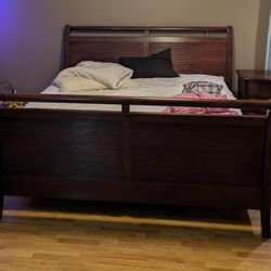 Ethan Allen British Classics California King Sleigh Bed 