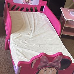 Toddler bed