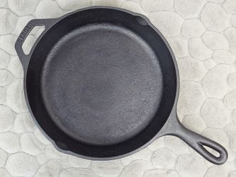 VTG LODGE CAST IRON 10 1/4" SKILLET - SK8