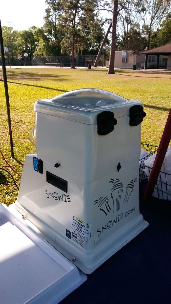Snowie 1000 (Shaved Ice machine) for Sale in Tampa, FL OfferUp