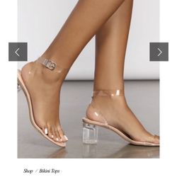 BRAND NEW WINDSOR Clearly chic lucite Block Heel