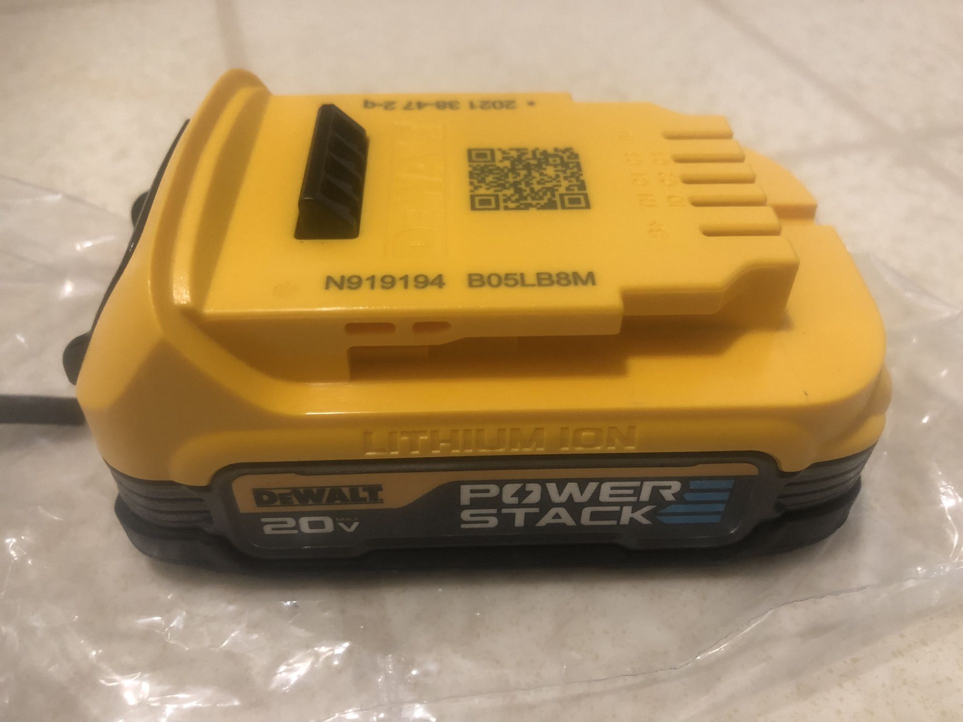DEWALT DCBP034 20V MAX POWERSTACK Compact Battery