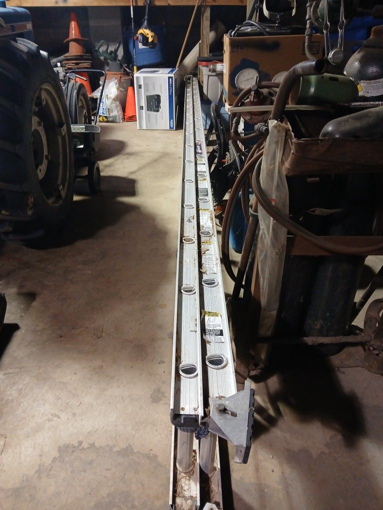 32 Foot Latter