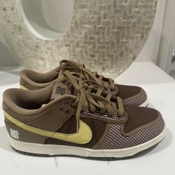 Nike Dunk Undefeated Canteen Size 10.5 Mens