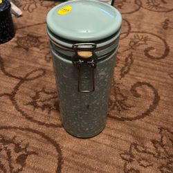 Tall Locking Kitchen Container 