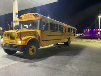 1998 International 3800 T444E 48-Passenger Bus