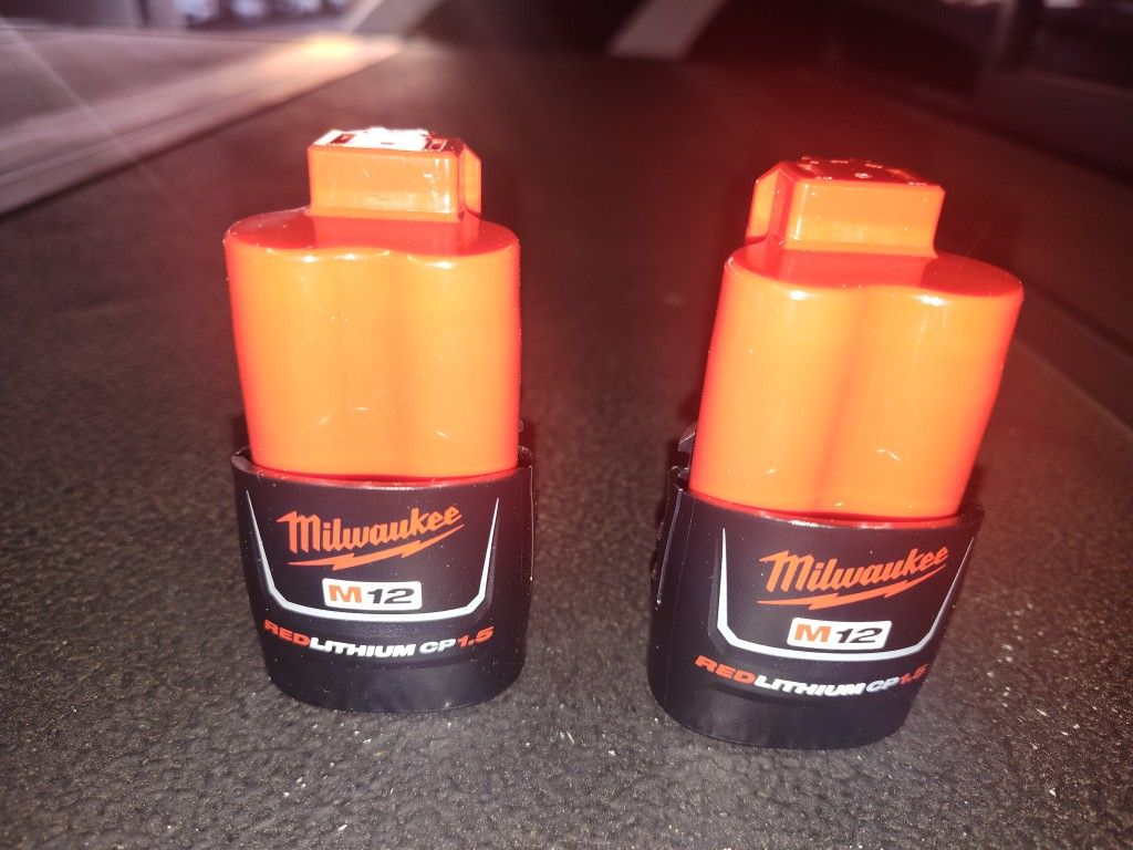 BaterĂas Milwaukee M12