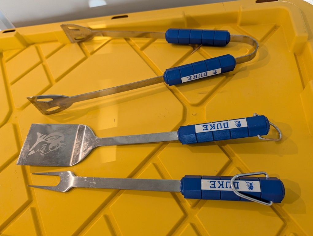 Duke Grill Set